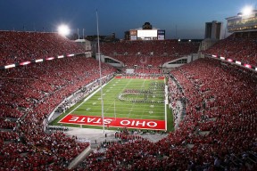 九游游戏平台官网 -F1赛车赛场焦点！法国队对阵比利时队，战况跌宕起伏，悬念直到终场